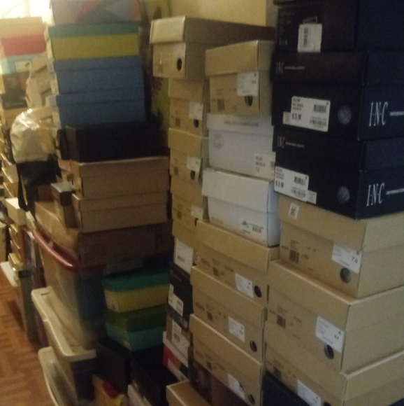 Meet your Posher, D.Man From Dz.Dizcountz! - Picture 2 of 5